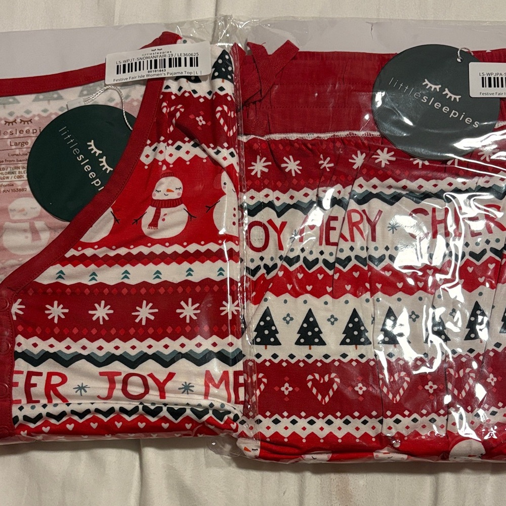 Little Sleepies Red Festive Pajama Set Women’s Size Large NWT